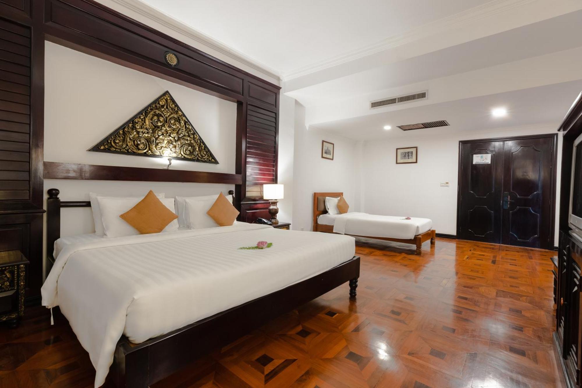 Kingdom Angkor Hotel Ciudad de Siem Riep Exterior foto